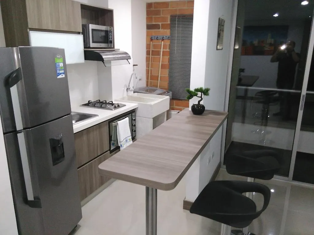 Contacten van Apartamento Laureles Avatara